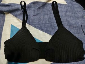 Black Ribbed Sports Bra