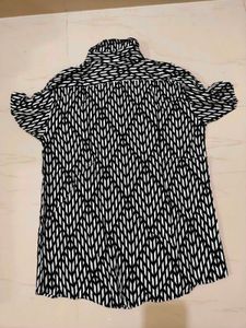 Monochromatic Geometric Print Button-Down Shirt