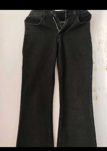 Trendy Black Flare Jeans