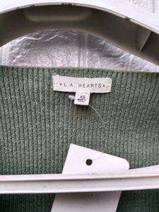 New with tag Korean Chic V-Neck Cropped Ribbed Top