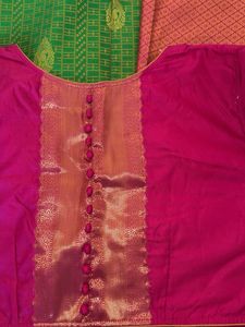 semi pattu saree with pattren blouse