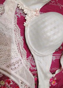 Marie Jo Avero Padded Convertible Bra with brief �