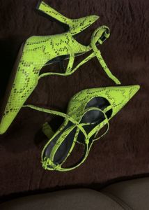 H&amp;M women snakeskin-patterned heels