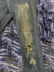 Vero Moda Heavily Damaged Jeans