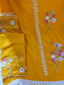 Fabric 5 Mtr Georgette With Cut Work Dupatta