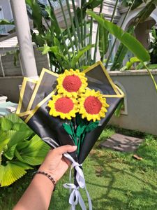 Sunflower crochet bouquet