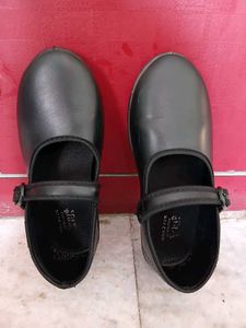 Women Black Buckle Shoes