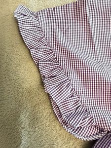 Women’s Top- Cute, loose fit w/ Ruffle Sleeve