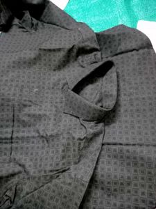brand New 🆕 👌 Stylish Men's Black Textured Shirt