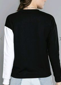Black &amp; White Colorblocked Sweatshirt ❤️