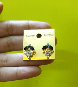 Elegant Black & Crystal Stud Earrings
