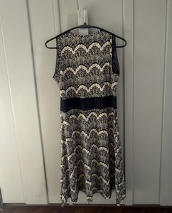 Chic Black &amp; White Patterned Dress