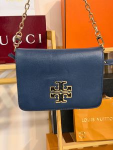 Auth Tory Burch Britten continental Crossbody Bag