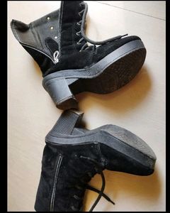 Black Stylish Women's Boots