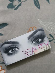 Huda Beauty Eyeshadow Palette