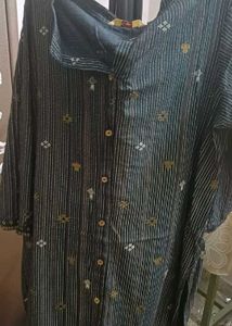Elegant Striped Kurta with Embroidered Motifs