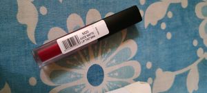 Red matte  liquid lipstick Freebie As Avon creamy peach💄
