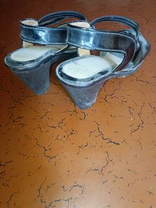 Stylish Black Wedge Sandals