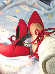 Red Velvet Pointed Heels 👠