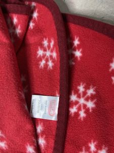 Cozy Snowflake Fleece Blanket