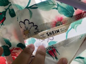 Women Partywear Crop Top. Brand Shein🦋| Bust :31,32,33,34|