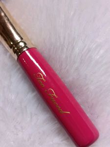 Too Faced Makeup Brush ( concealer ) 💕♥️