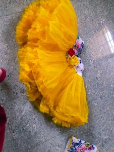 Cute Yellow 💛 Skirt Top