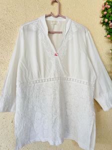 Elegant White Chikankari Kurta