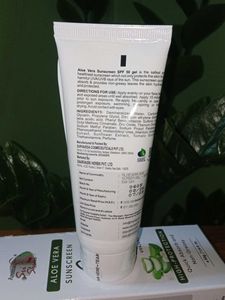 Aloe Vera Sunscreen Gel SPF 50+ .quick - absorb an