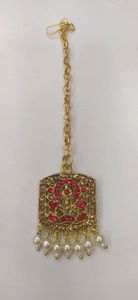 pearl maroon neck piece set with maang tika