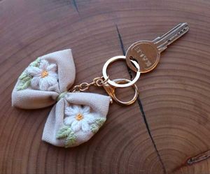 Cute Embroidered Bow Keychain