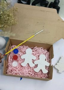 Cute concrete gingerbread colouring kit for kids+3