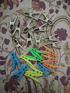 Earrings + Bracelets+ Box +hot Water Bag+clips