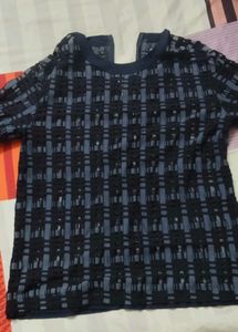 Chic Black Textured Top