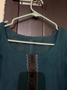 Elegant Teal Kurta Set of 3 with Intricate Scarf a