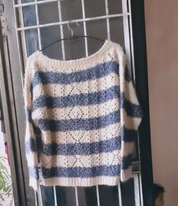Very Beautiful Curesia Crop Top