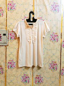 🇳🇿💫🎀Elegant Cream Ruffled V-Neck Top