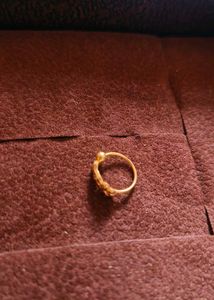 Gold Nose Pin