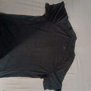 🔵Lululemon Black T-Shirt lulu