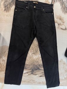 Levi’s Black Denim Jeans