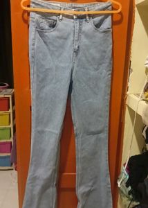 Light Wash Flared Jeans