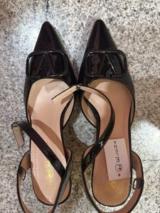Chic Black Patent Heels