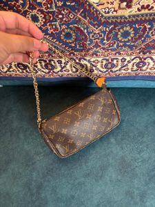 Louis Vuitton shoulder Bag