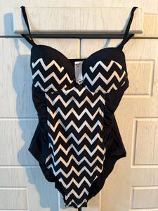 🦓Chic Black & White Chevron One-Piece Bodysuit