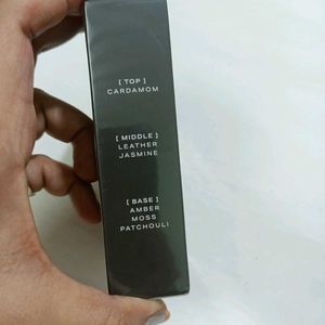 HIRA Oak &amp; Smoke Perfume - Long Stay