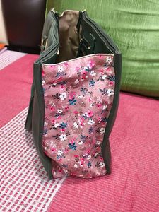 Stylish Green Handbag