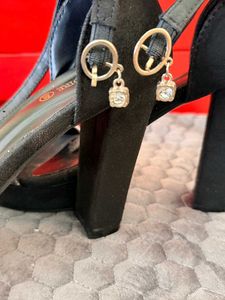 👠Sparkly Platform Heels👠