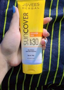 Jovees Non Greasy Sunscreen With SPF 30.