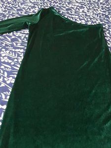 Elegant One-Shoulder Velvet Dress