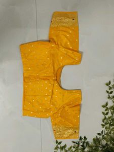 Royal Zari work Yellow saree💚💛✨�